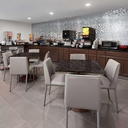 Microtel Inn By Wyndham Janesville Dış mekan fotoğraf