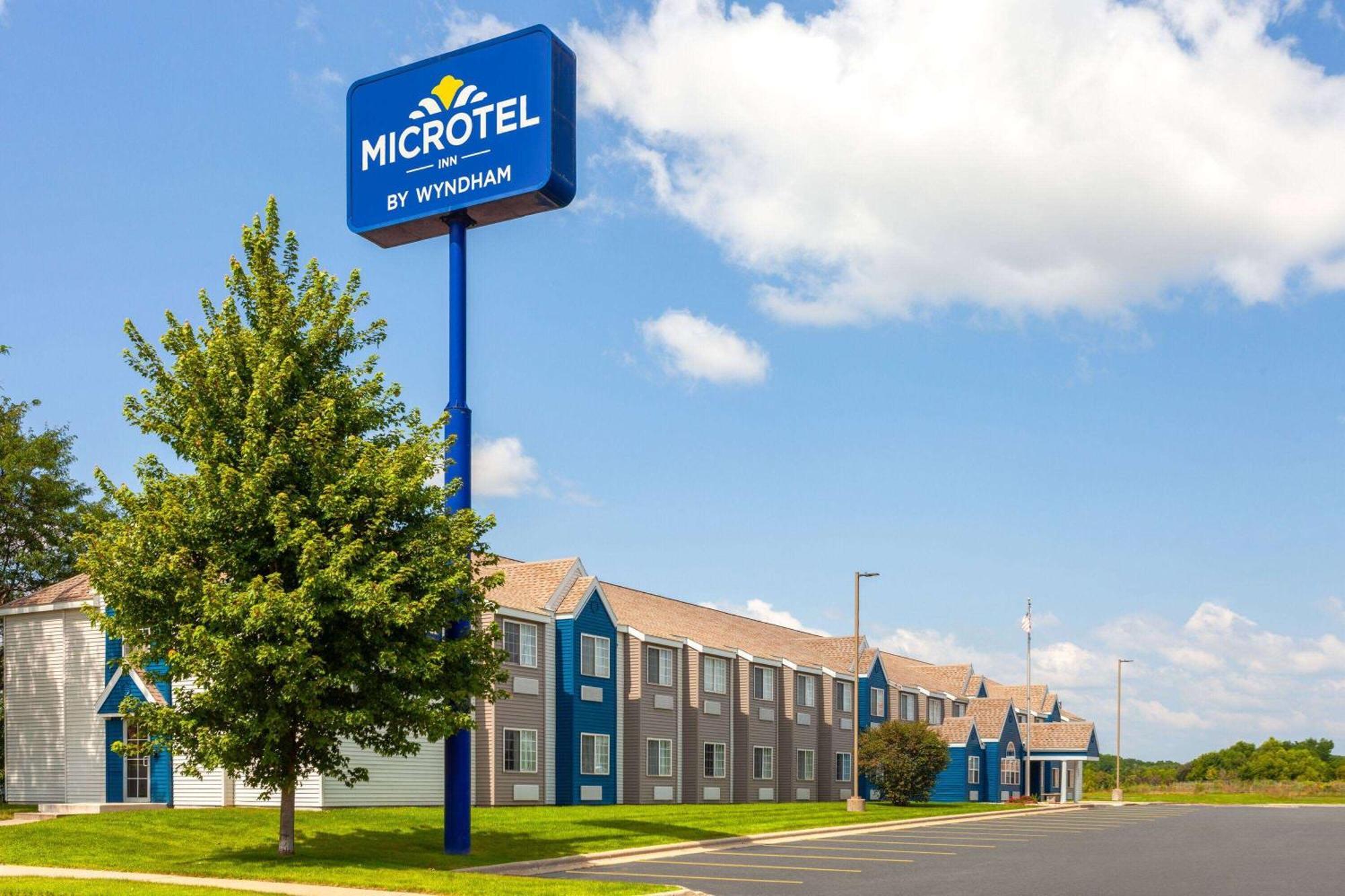 Microtel Inn By Wyndham Janesville Dış mekan fotoğraf
