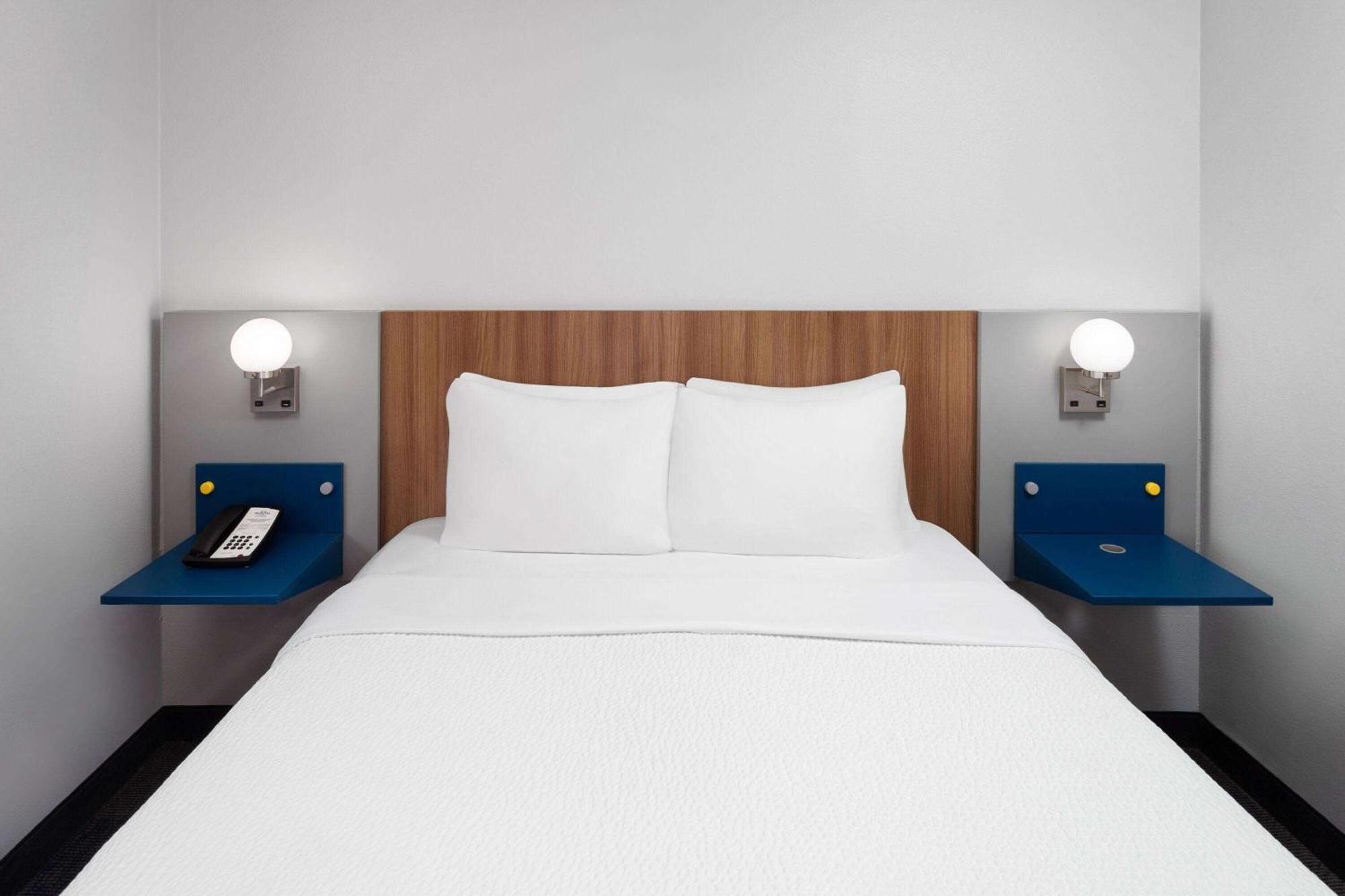 Microtel Inn By Wyndham Janesville Dış mekan fotoğraf