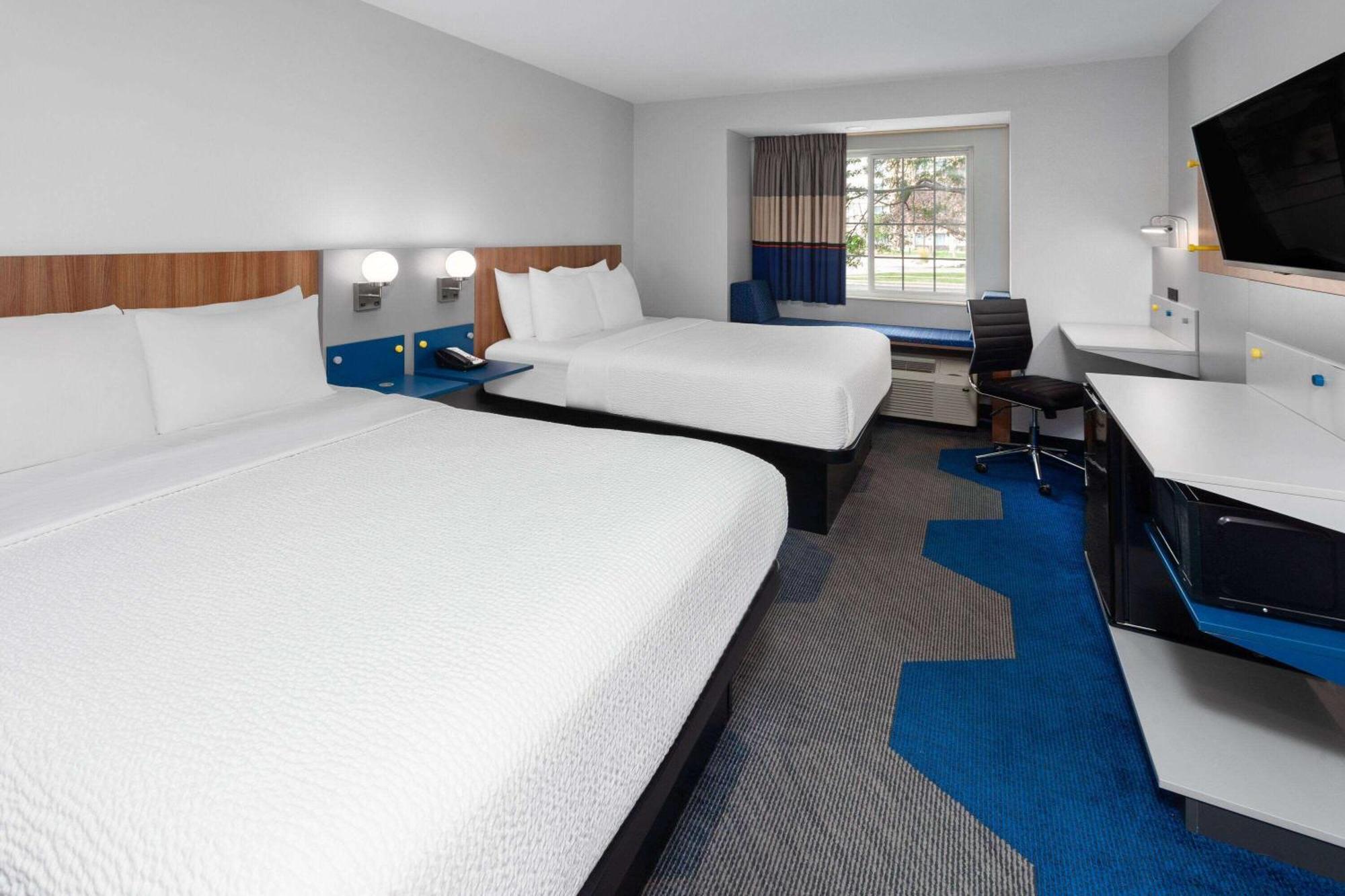 Microtel Inn By Wyndham Janesville Dış mekan fotoğraf