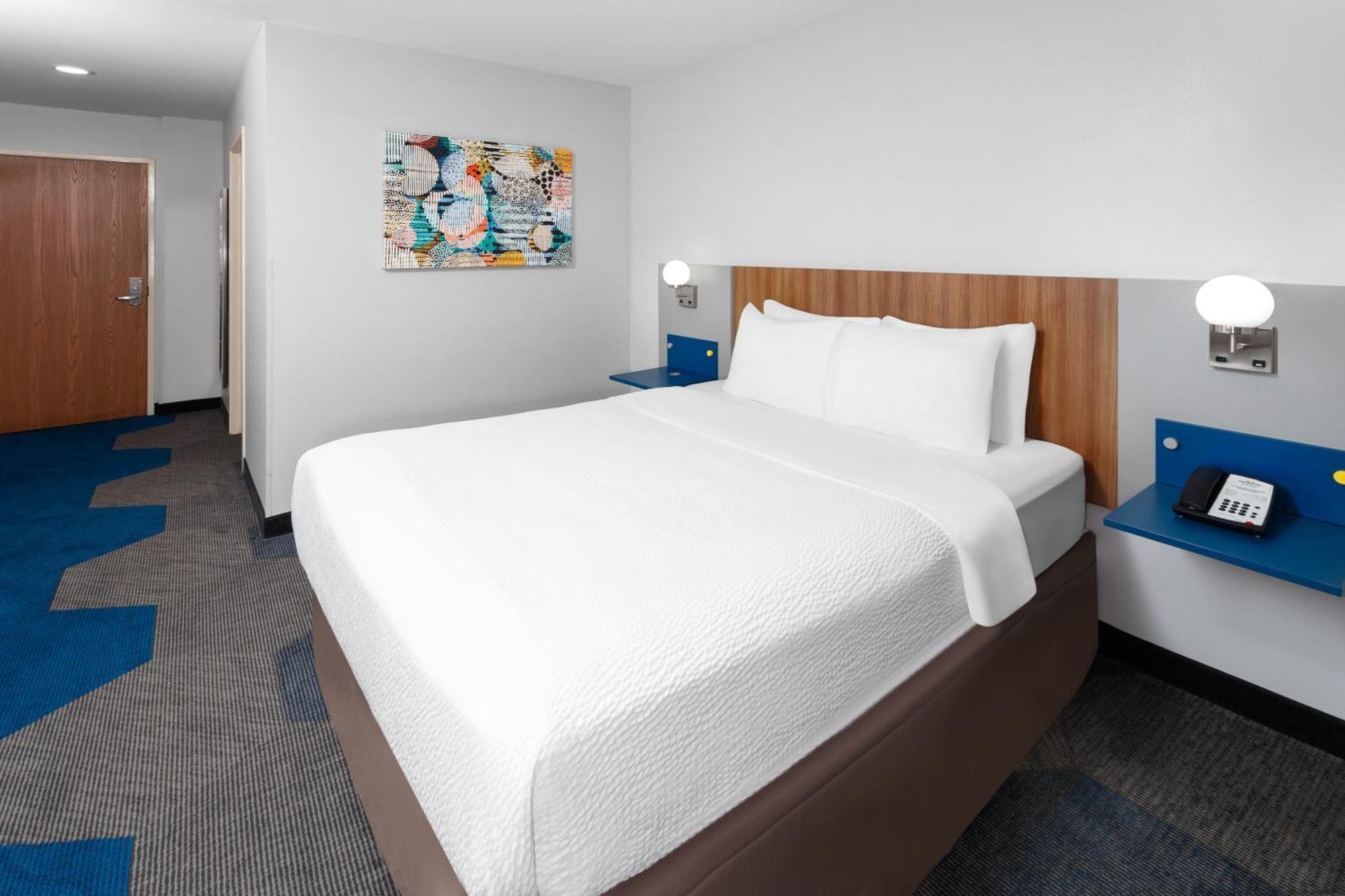 Microtel Inn By Wyndham Janesville Dış mekan fotoğraf