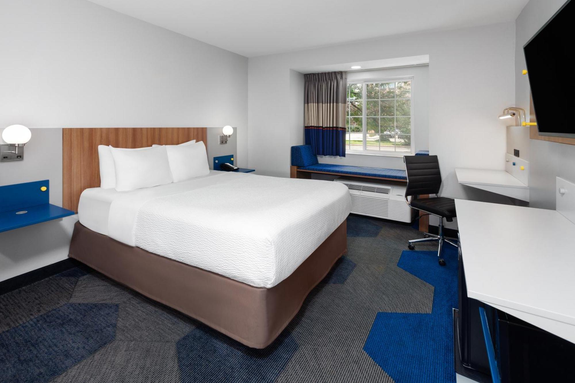 Microtel Inn By Wyndham Janesville Dış mekan fotoğraf