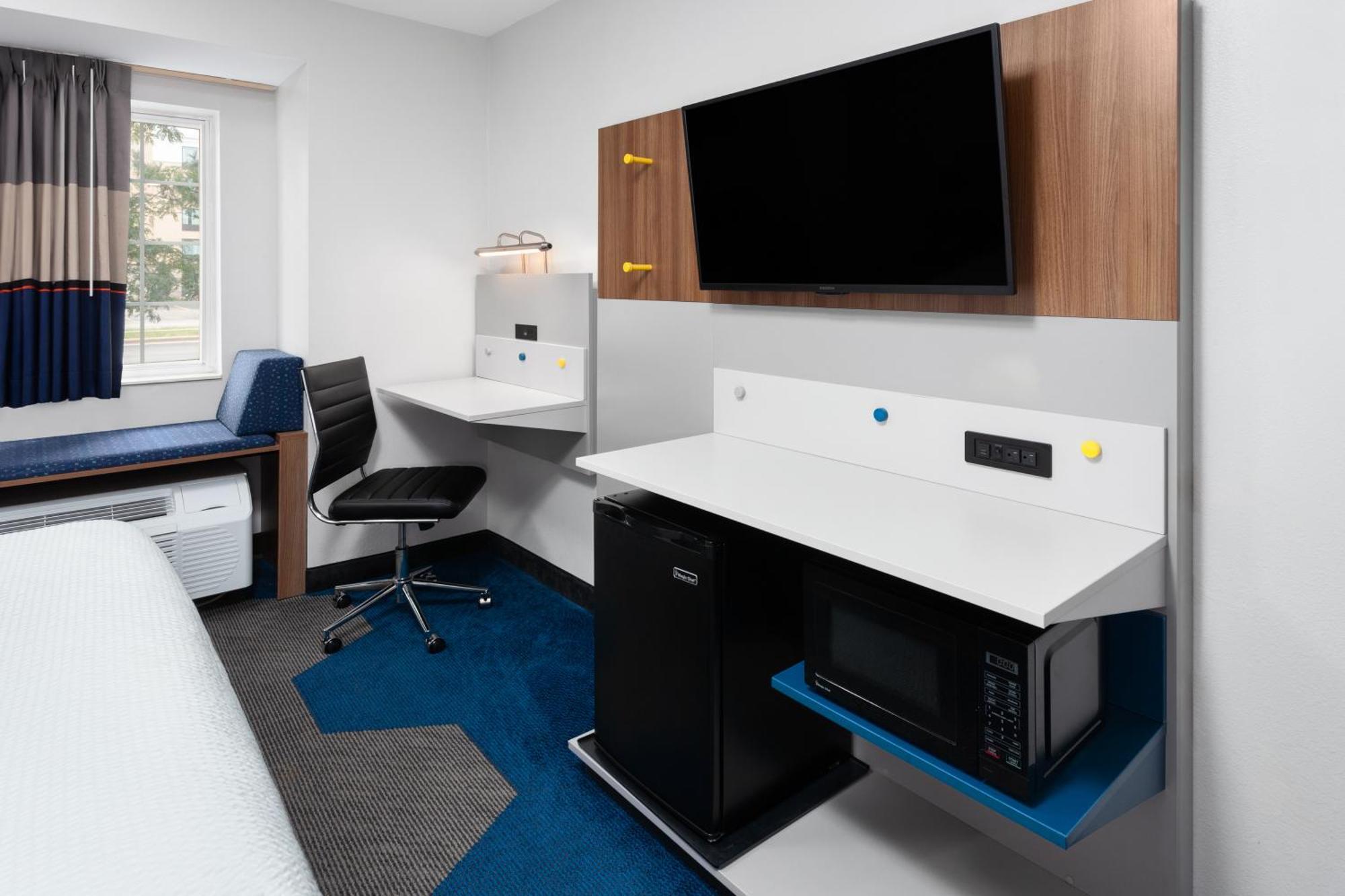Microtel Inn By Wyndham Janesville Dış mekan fotoğraf