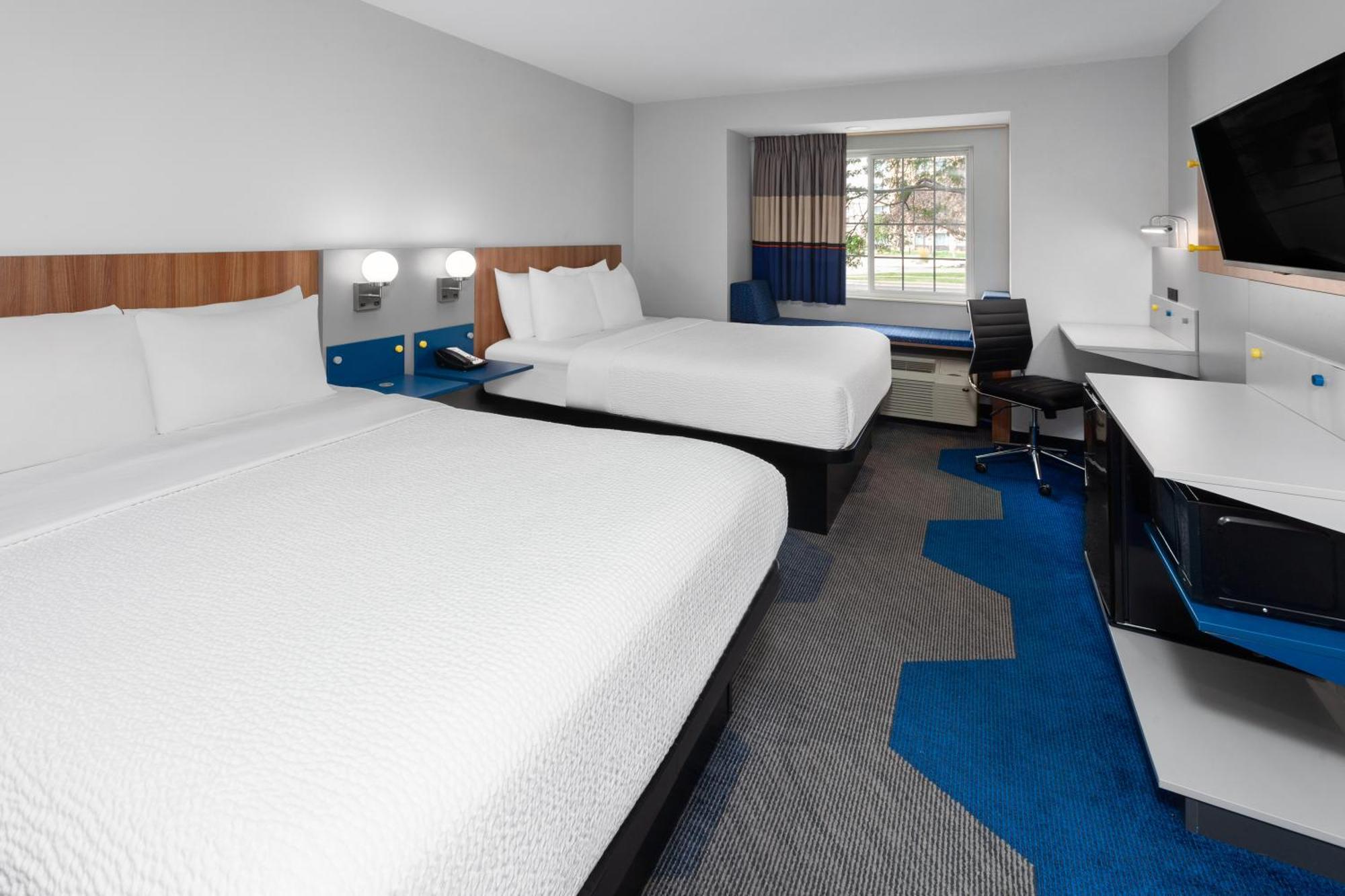 Microtel Inn By Wyndham Janesville Dış mekan fotoğraf