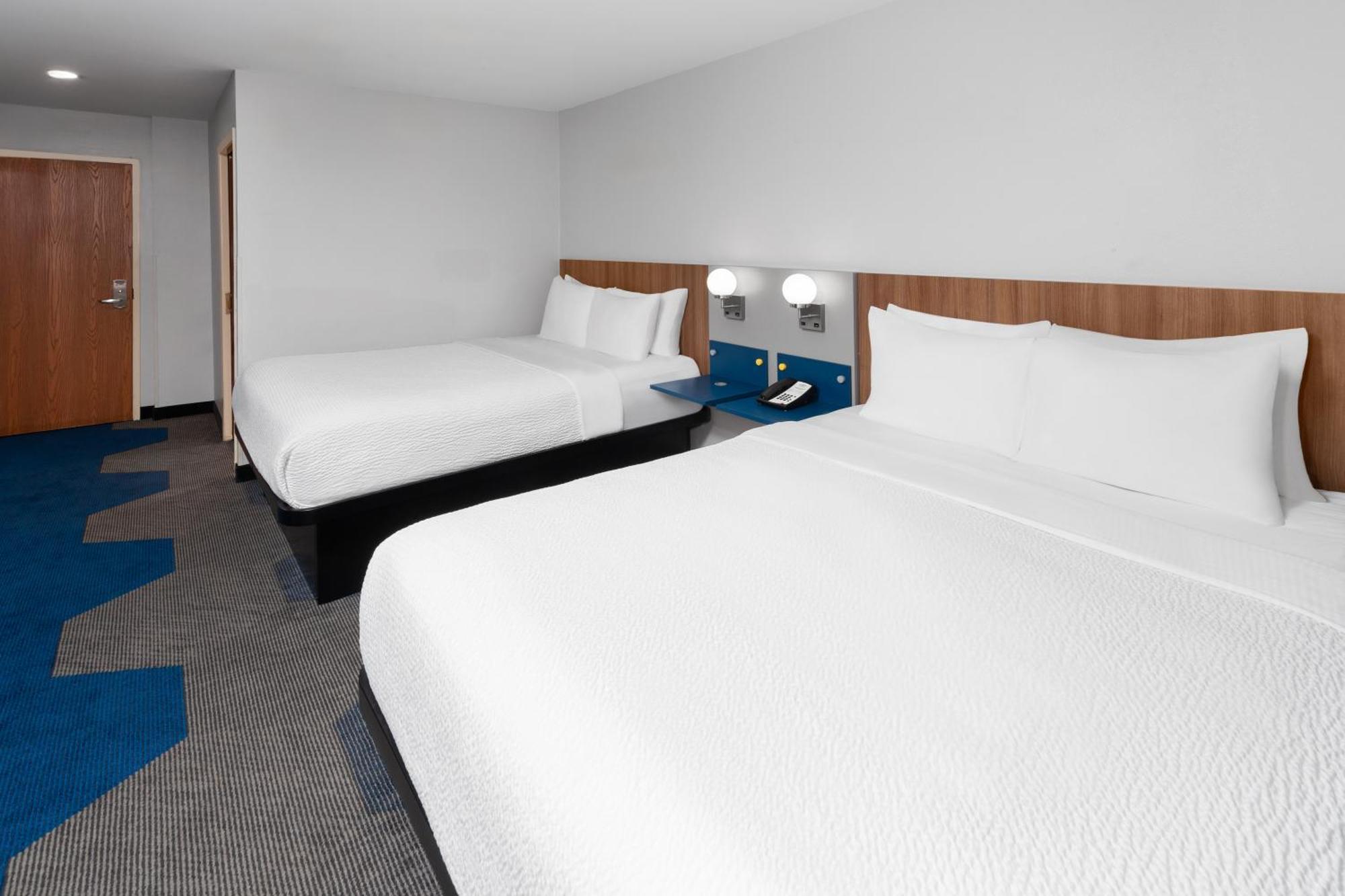 Microtel Inn By Wyndham Janesville Dış mekan fotoğraf